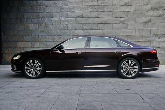 奥迪A1 Sportback采用迷人的内饰,奥迪内饰有什么颜色？