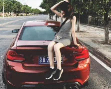 十万内女生适合什么车(十万以下适合女生的车有哪些)