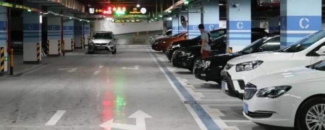 汽车晚上停着突然报警林肯,汽车晚上停着突然报警 吵死了