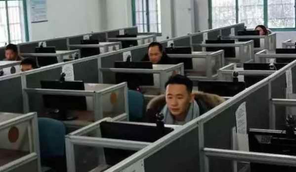 科目四考试完成后怎么领取驾照,科目四考试结束后驾照多久能拿到