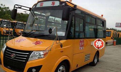 一年的a1驾驶证能开校车吗