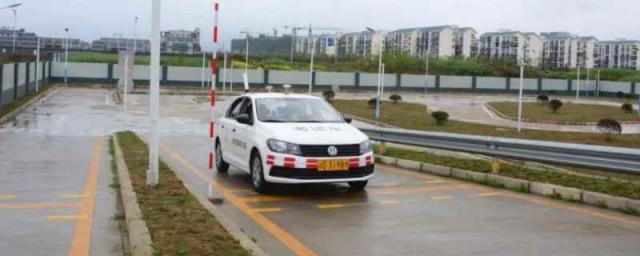 b2科目一考试题库,b2科目一试题题库