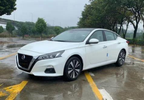 天籁点烟器保险丝英文(天籁和君威哪个更值得买)