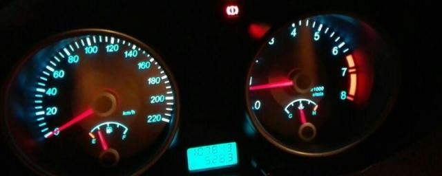 自动挡档位灯不亮原因手动模式失灵,自动挡档位显示灯不亮