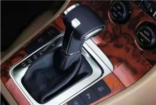 双离合变速箱好还是自动变速箱好,变速箱双离合和自动挡哪个好