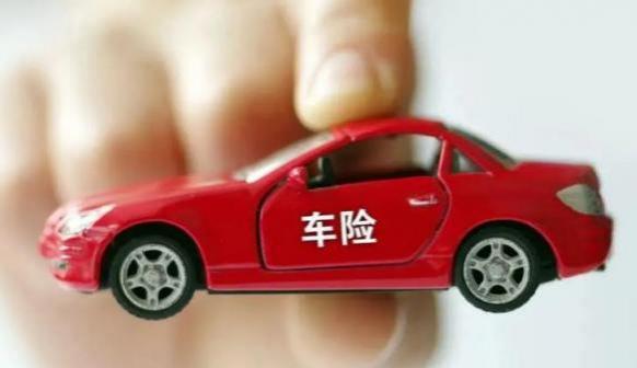 车险在4s店续保还是在外面续保好(异地事故理赔注意事项)