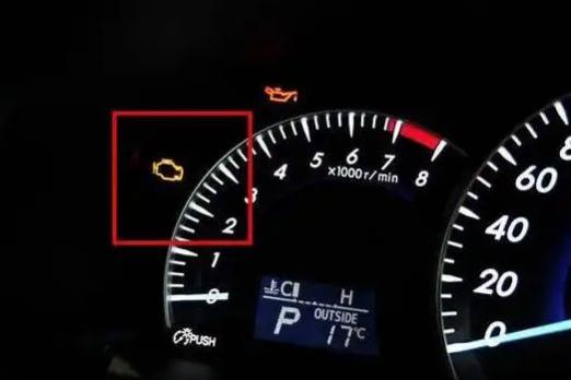 汽车故障灯at是什么意思(奔驰常见故障灯有哪些)