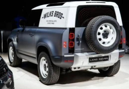 路虎卫士后备箱里的银色箱子(路虎卫士130有什么变化)