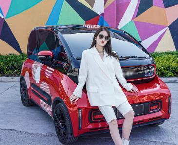 28岁女孩子开什么车(宝马哪些车型比较适合女生)