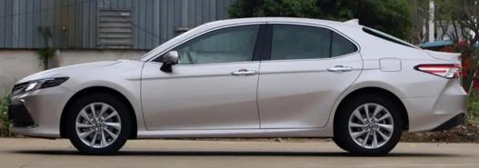 凯美瑞全车灯泡型号(凯美瑞落地价是多少)