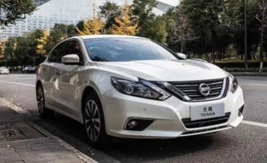 天籁的空间(天籁油耗是多少)