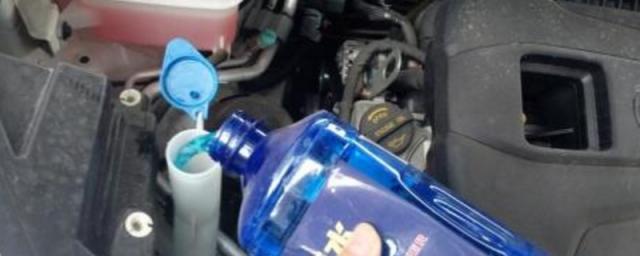 玻璃水没了的指示灯什么样的,玻璃水没了有提示灯吗