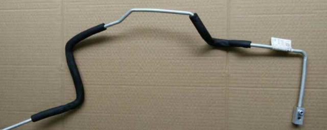 汽车空调高压管烫手正常吗?,汽车空调高压管不烫是什么情况