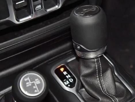 牧马人的档位都是干嘛的(牧马人档位如何操作)