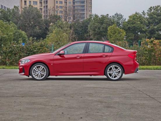 道路指示标线什么意思?(潮汐车道地面标线什么意思)