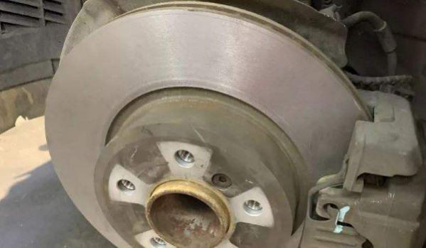 汽车如何正确使用刹车,什么时候用刹车,该怎么使用才对