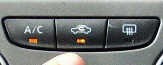 车子内循环灯亮是开还是关,车内循环是灯亮还是灯灭