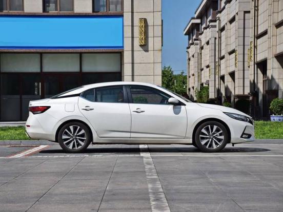 一汽骏派a50报价及图片(一汽大众速腾2023款报价及图片)