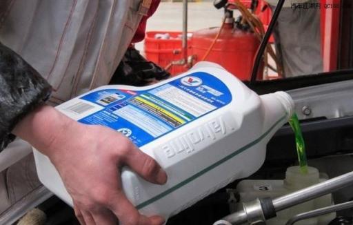 汽车防冻液一般多久加一次,车辆防冻液多久添加一次