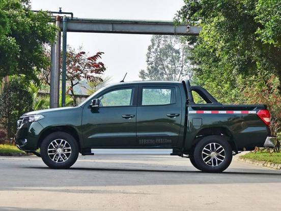 发动机故障灯什么原因,汽车故障灯亮是怎么回事