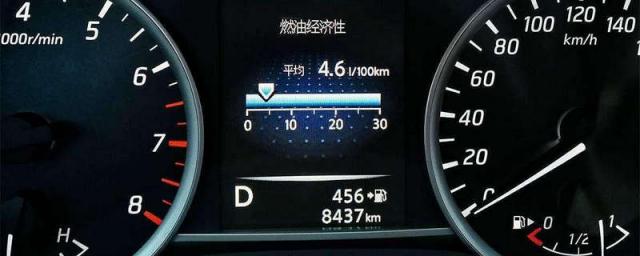 路口闪灯摄像头是拍什么,路口有闪光灯是拍什么的