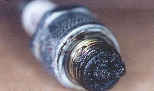 摩托车排气管老是放炮是什么原因,摩托车排气管偶尔放炮