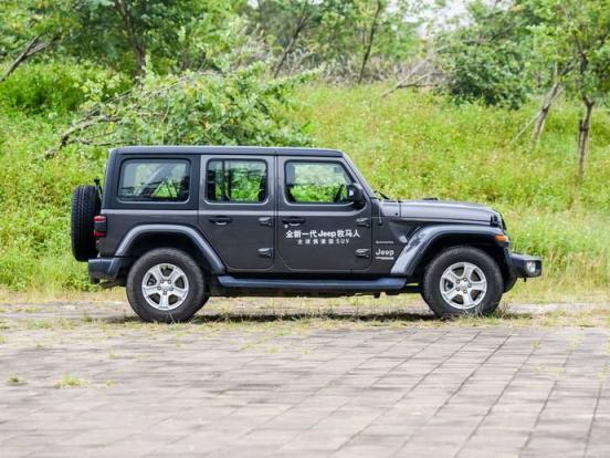 汽车气门嘴多久换一次,气门嘴多长时间更换