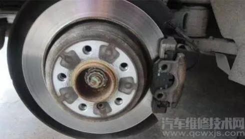 宝马电子手刹换后刹车片怎么换,宝马后刹车片更换
