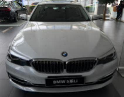 宝马5系驾驶模式(宝马5系一年需要多少钱)