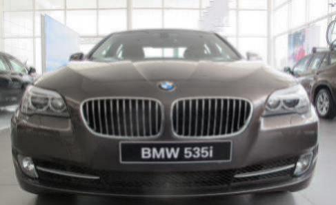 宝马5系车轮异响(宝马5系异响原因)