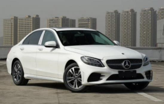 奔驰c级落地大概多少钱(奔驰C级落地价是多少)