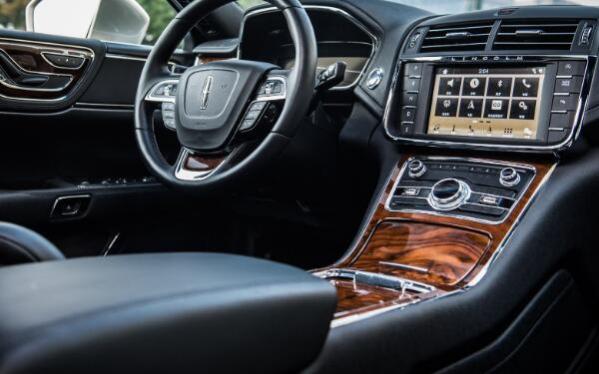 车窗可以贴隐私膜吗,汽车自带隐私玻璃还用贴膜吗