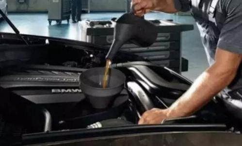 首次保养需要多久,汽车多久做第一次保养