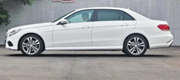 奔驰E级保养多少钱(奔驰E级车内空间怎么样)