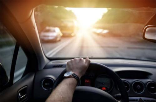 开车判断前后左右距离图解,开车判断前后左右距离视频