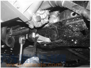 转向机拆卸教程,转向机的拆卸、安装步骤(图解)