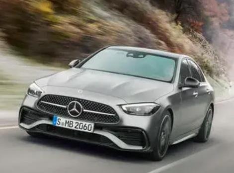 奔驰c级内饰(奔驰C级官方价是多少)