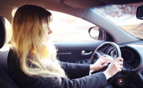 适合女生的20万以下的车(最受女性欢迎的豪车推荐)