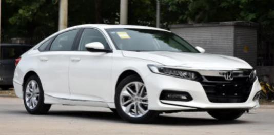 手动挡雅阁值得买吗(雅阁仪表盘上出现charge是怎么回事)