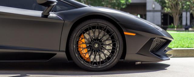 轮毂刮花能修复吗,汽车轮毂刮花了自己怎么修复