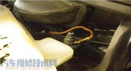 奥迪a6l发动机抖动是什么原因,奥迪a6怠速抖动是什么原因