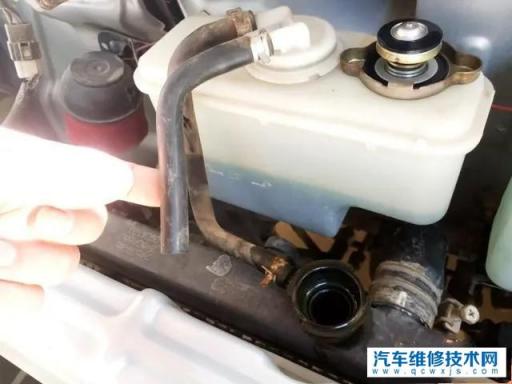 车子防冻液没了还能开吗,轿车没防冻液了还能开吗