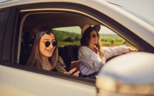30万女生可以挑选那些车(宝马、奔驰哪个更适合女生)