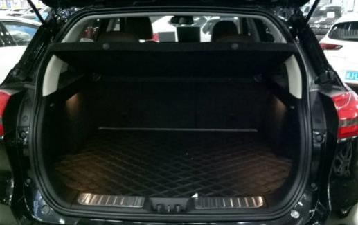 博越后备箱尺寸(博越碰撞测试)