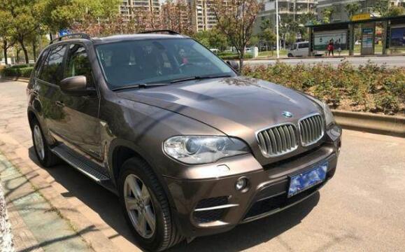 宝马x5的养车费用多少,养一辆二手宝马x5一年要多少钱