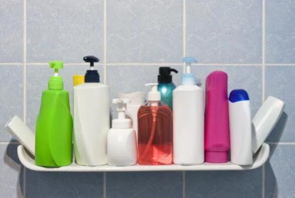 后视镜怎样不沾雨水,下雨后视镜不沾水方法