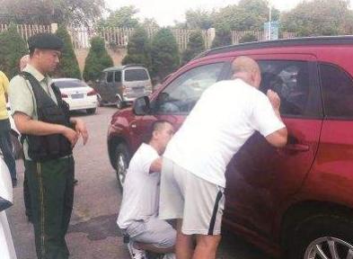 专业开汽车门锁,怎么开汽车门锁