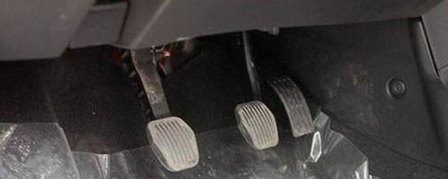 手动挡变速箱油多久换一次,手动变速箱油换一次多少钱