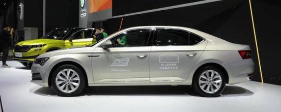 高速跟车距离多少比较安全(汽车安全距离怎么计算)