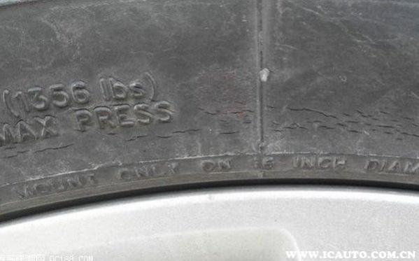 轮胎侧面有小裂纹,轮胎侧面龟裂